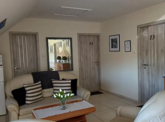 Viola Vendeghaz לינה וארוחת בוקר